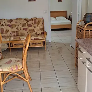 Appartement Deux Pièces Spacieux à Mahault, Baie-Mahault