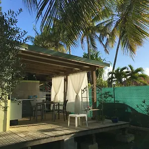 Appartement Charmant Studio Decor Naturel, Baie-Mahault